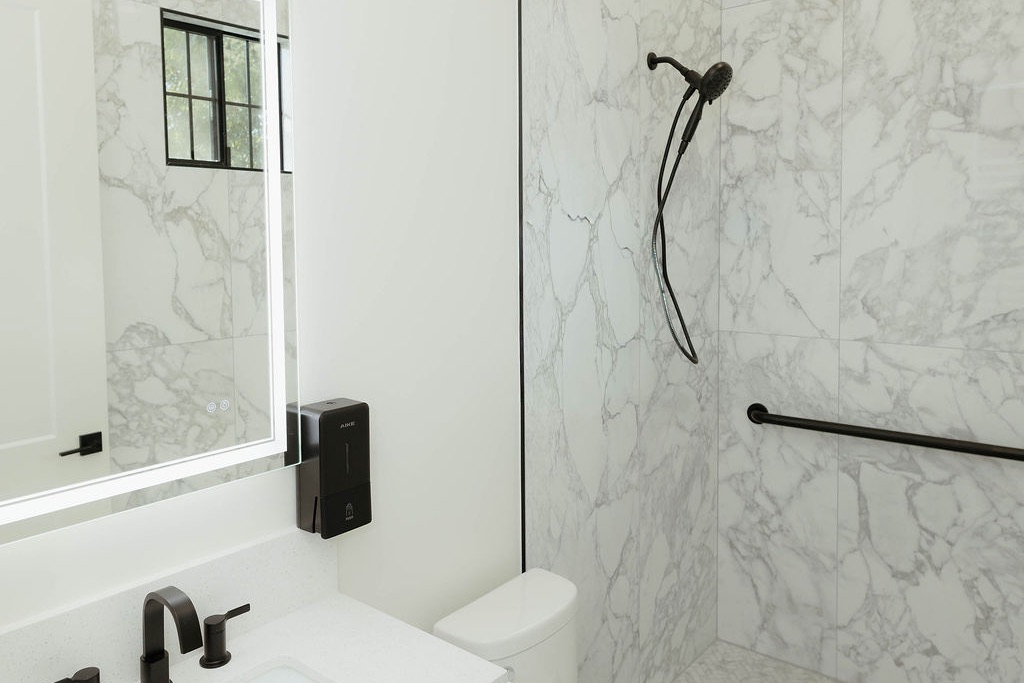 En-Suite Roll-In Shower